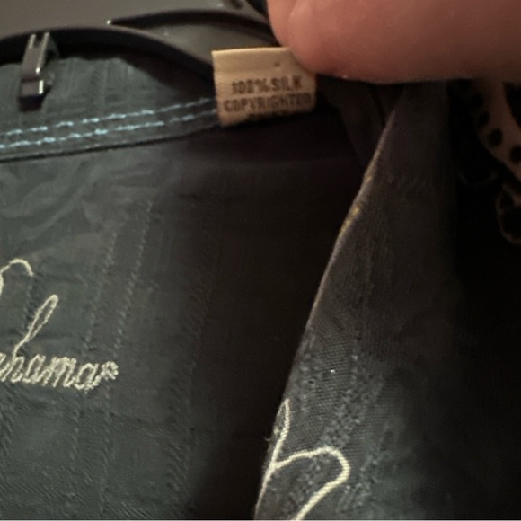 Tommy Bahama 100% Silk Hawaiian Shirt - Picture 6 of 9